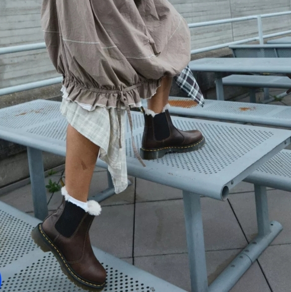 NOWT Dr. Martens 2976 Leonore Chelsea Leather Boots - Picture 14 of 14